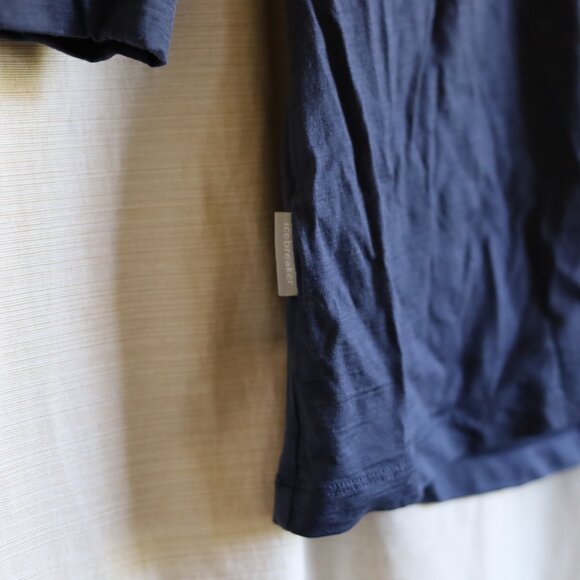 Merino wool shirt - Picture 2 of 4